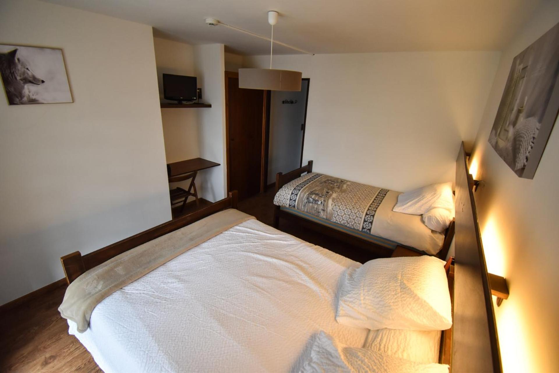 Hotel Le Chinfrey 莱热 外观 照片