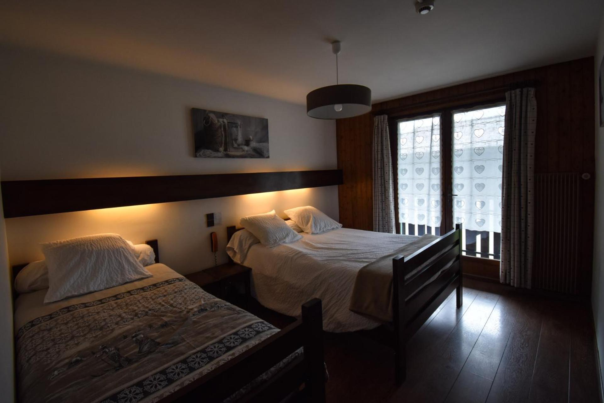 Hotel Le Chinfrey 莱热 外观 照片